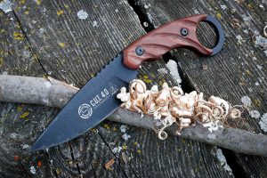 The C.U.T. 4.0 is a well rounded blade with field utility as well